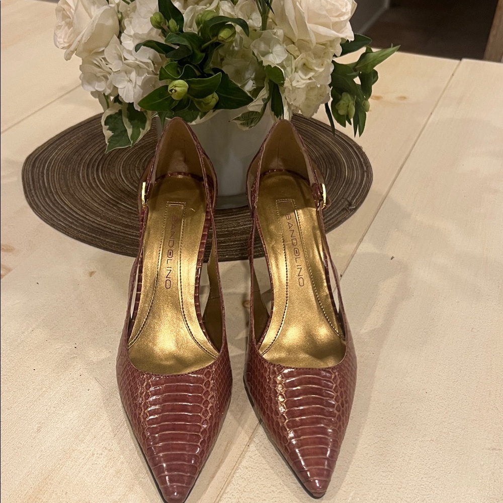Bandolino Women's Textured Pink Heels